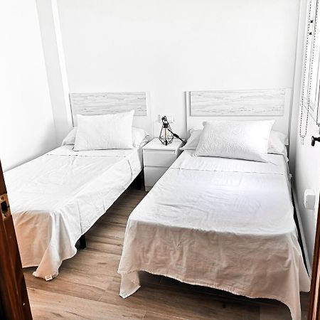 Apartamento A 1 Minuto De La Playa En Garrucha Bagian luar foto